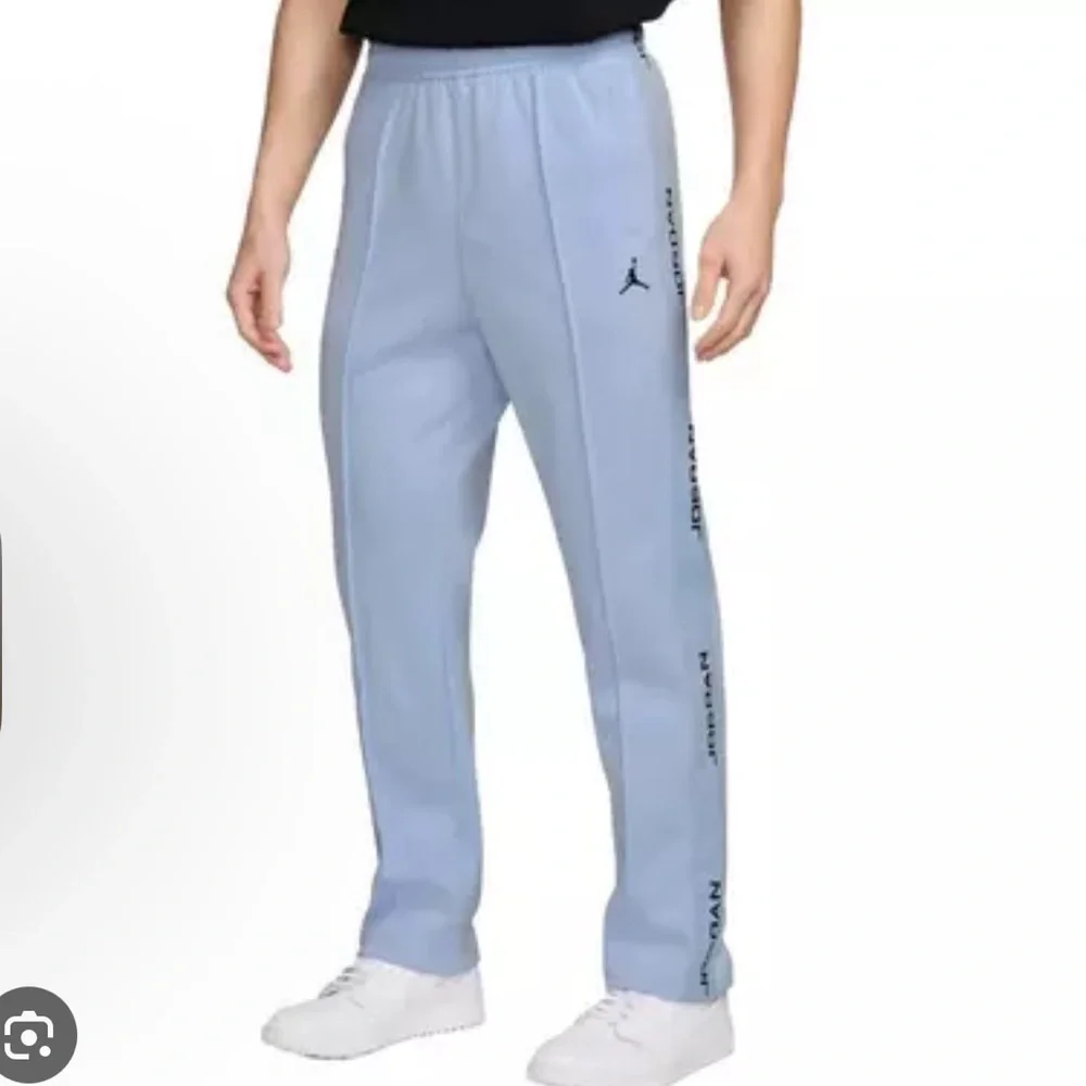 Jordan Men's Sky‎ Blue Track Pants /Joggers Size L
